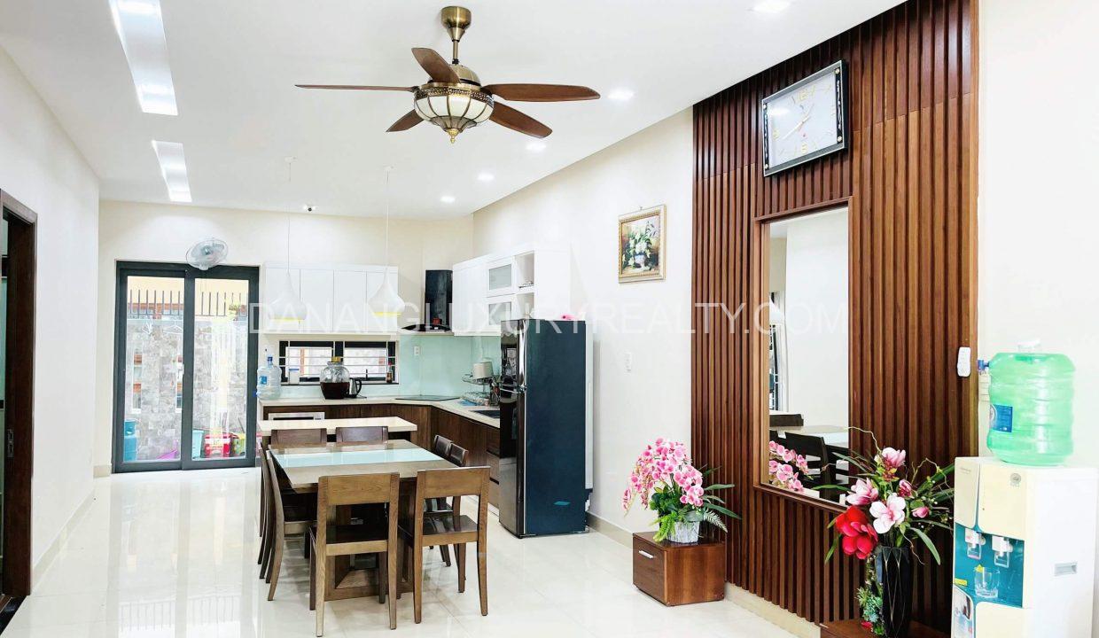 Thuê Villa Tại Đà Nẵng 5 Phòng Ngủ Hiện Đại Giá Rẻ