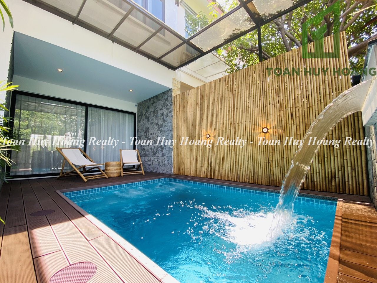 Pretty Villa for rent Phuc Loc Vien Da Nang