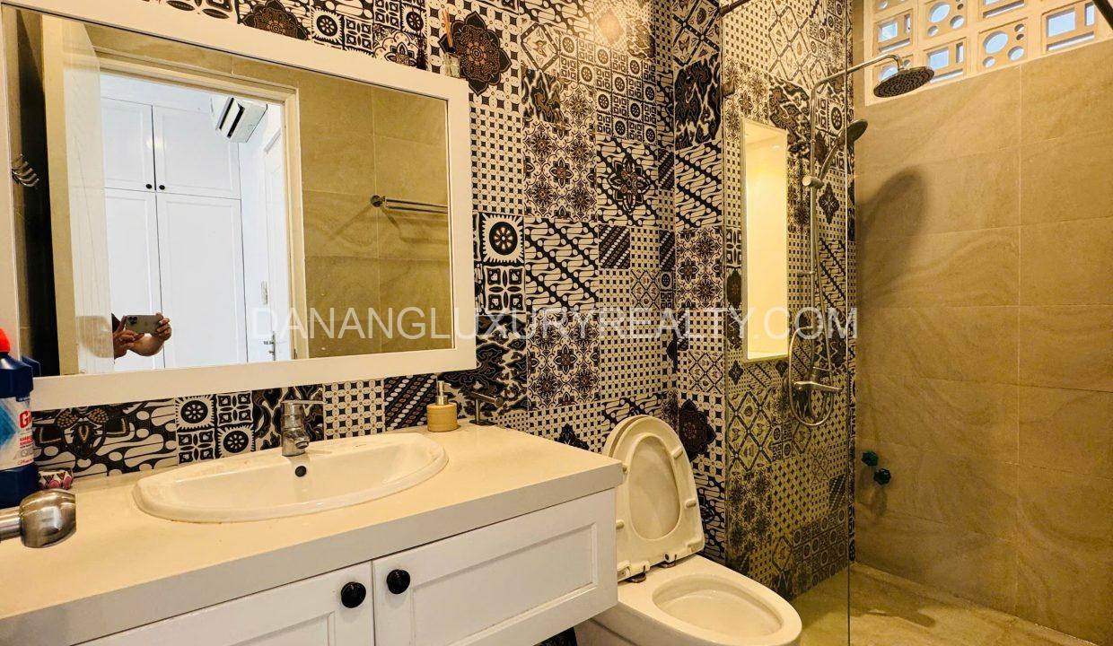 z7449751121731_5f8b879bd45ec846f33d1d7733ae7819