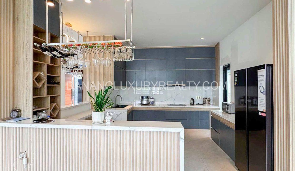 Villa Cao Cấp Tại Đà Nẵng 5 Phòng Ngủ Gần Khu Đô Thị FPT