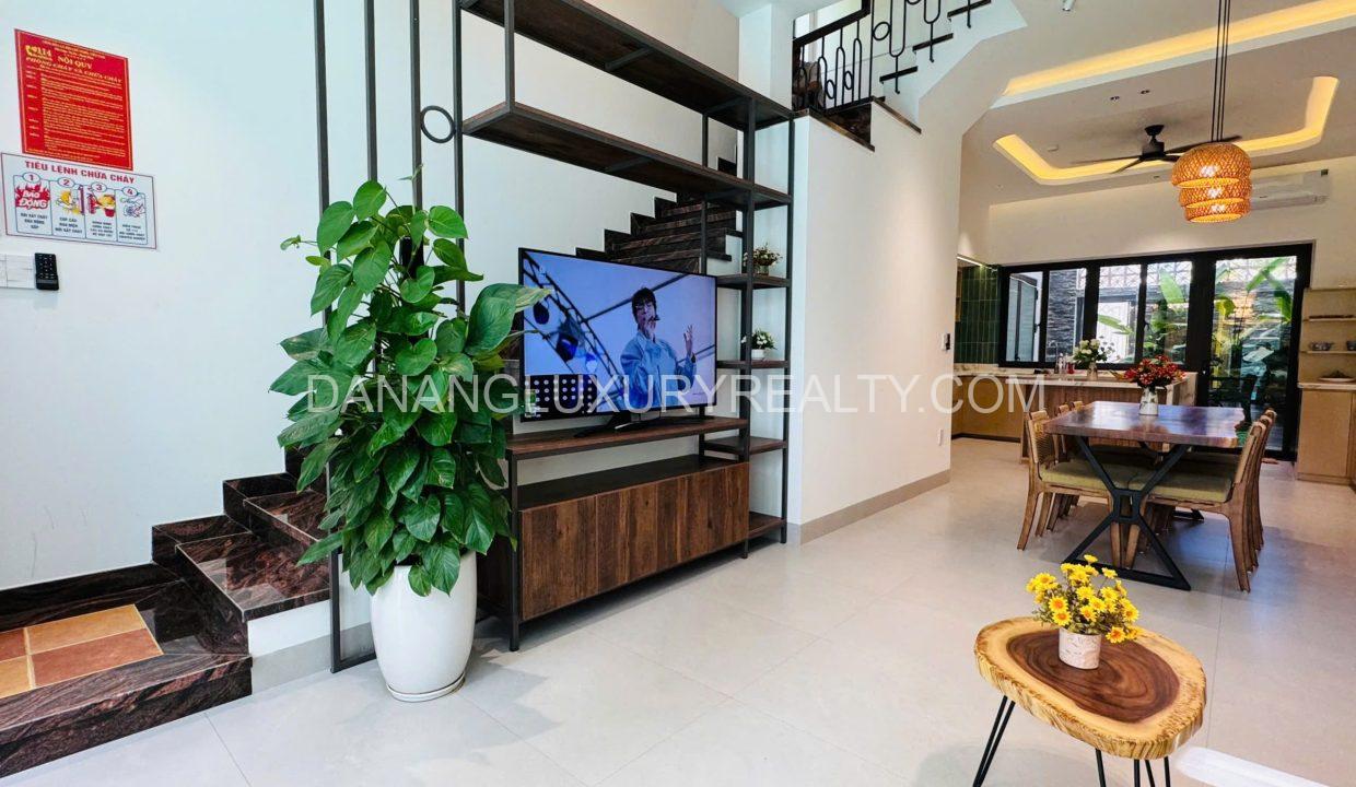 Cho Thuê Nhà Nam Việt Á Có Hồ Bơi Nội Thất Hiện Đại