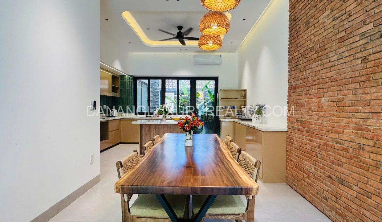 Cho Thuê Nhà Nam Việt Á Có Hồ Bơi Nội Thất Hiện Đại