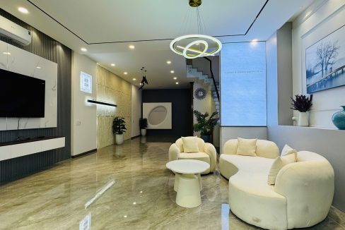 cho-thue-nha-regal-pavilon