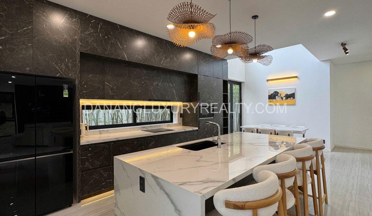 Thuê Villa Đẹp Tại Đà Nẵng Có Hồ Bơi Gần Núi Sơn Trà