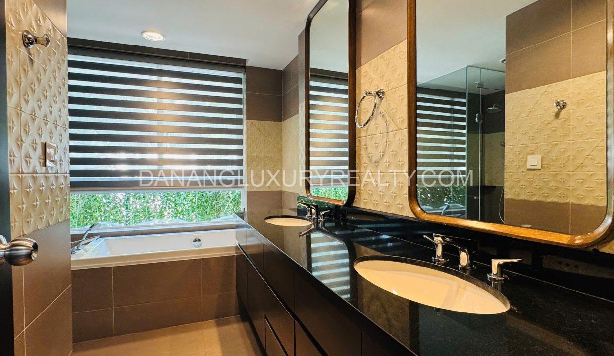 Thuê Villa Tại Premier Village Đà Nẵng Có Lối Đi Bộ Ra Biển