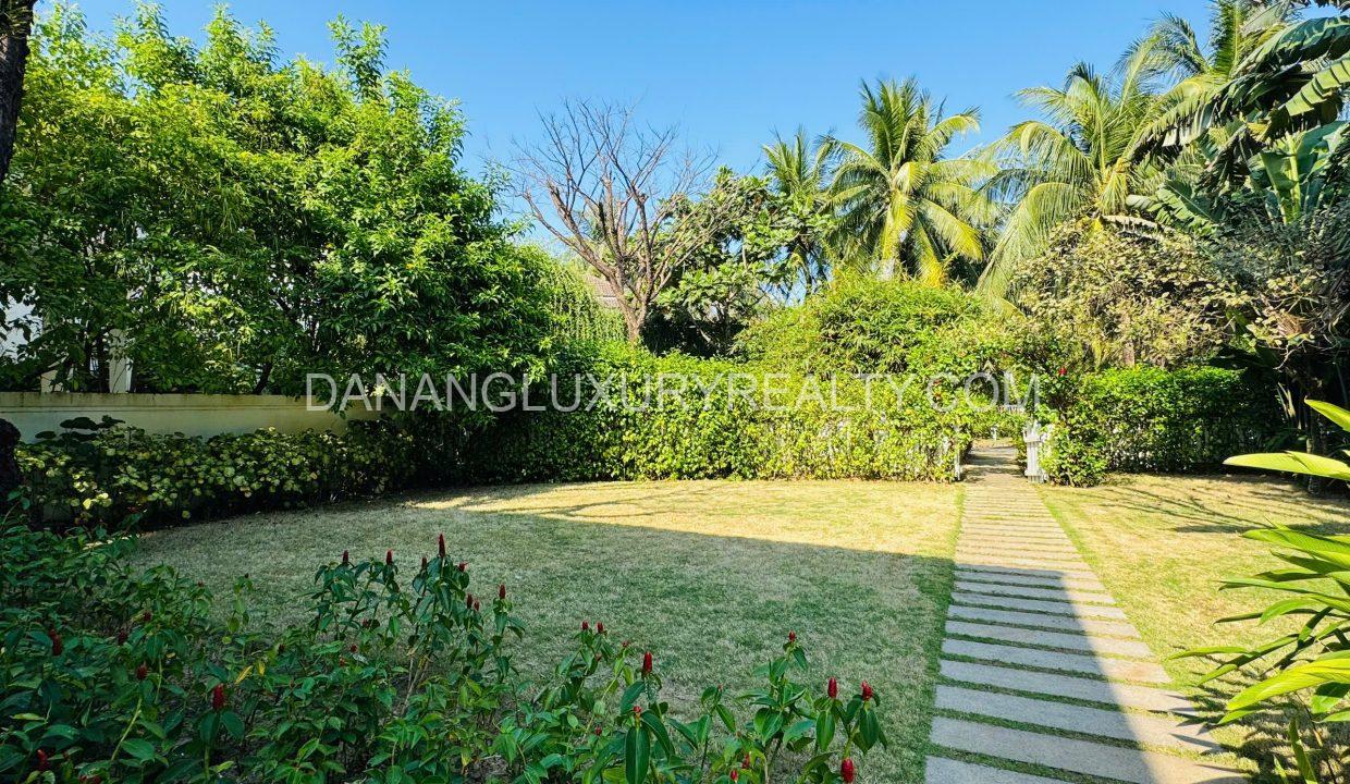 Thuê Villa Tại Premier Village Đà Nẵng Có Lối Đi Bộ Ra Biển