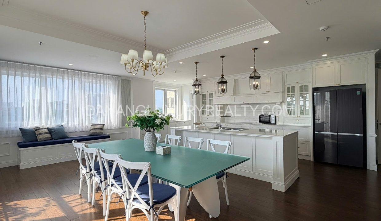 Cho Thuê Căn Hộ Cao Cấp 4 Phòng Ngủ Trung Tâm Thành Phố