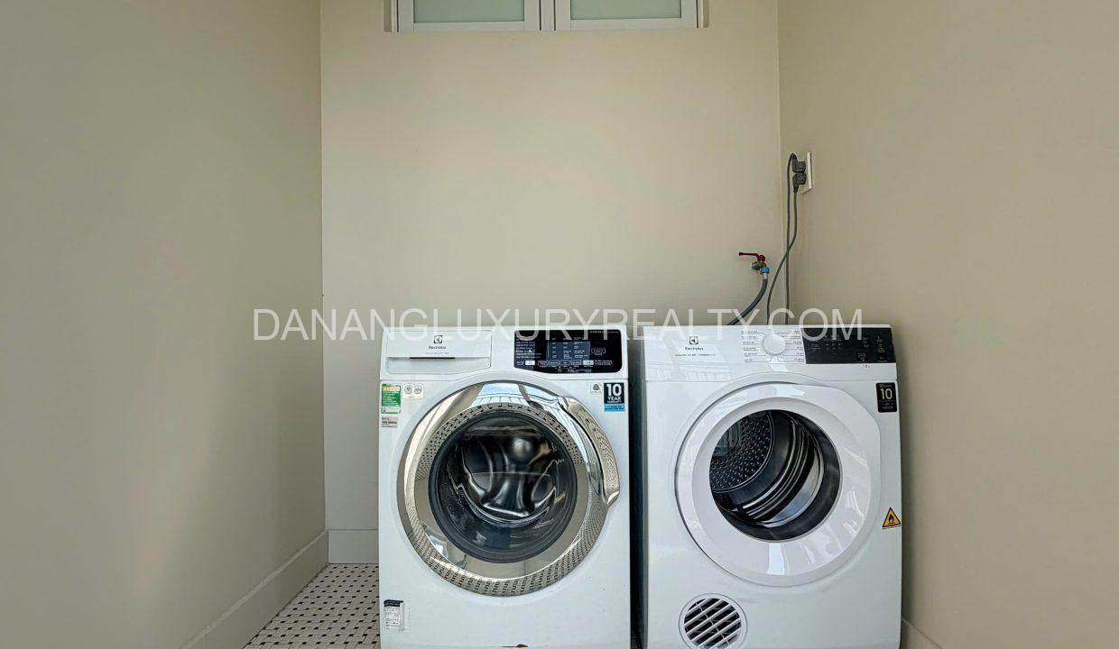 Cho Thuê Căn Hộ Cao Cấp 4 Phòng Ngủ Trung Tâm Thành Phố