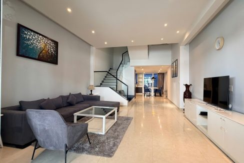 thue-nha-pho-euro-village