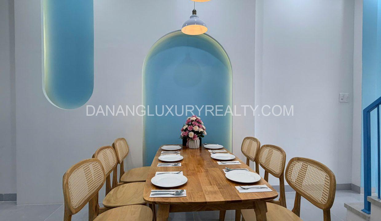 Nhà Gần Biển Mỹ Khê 4 Phòng Ngủ Nội Thất Hiện Đại Cho Thuê