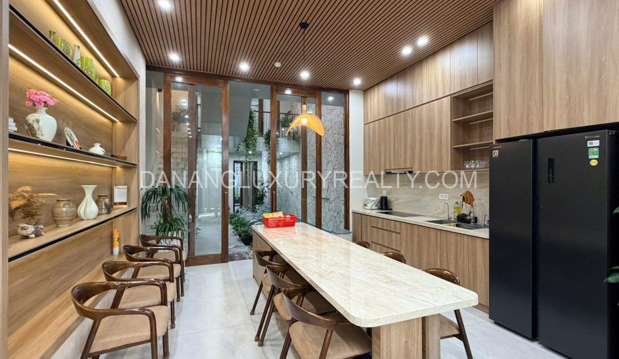 Nhà Đà Nẵng Cho Thuê Khu Nam Việt Á 5 Phòng Ngủ Hiện Đại