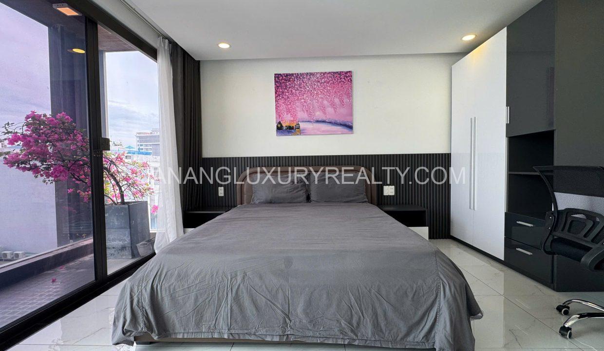 Thuê Căn Hộ Penthouse Đà Nẵng Gần Biển Mỹ Khê 2 Phòng Ngủ