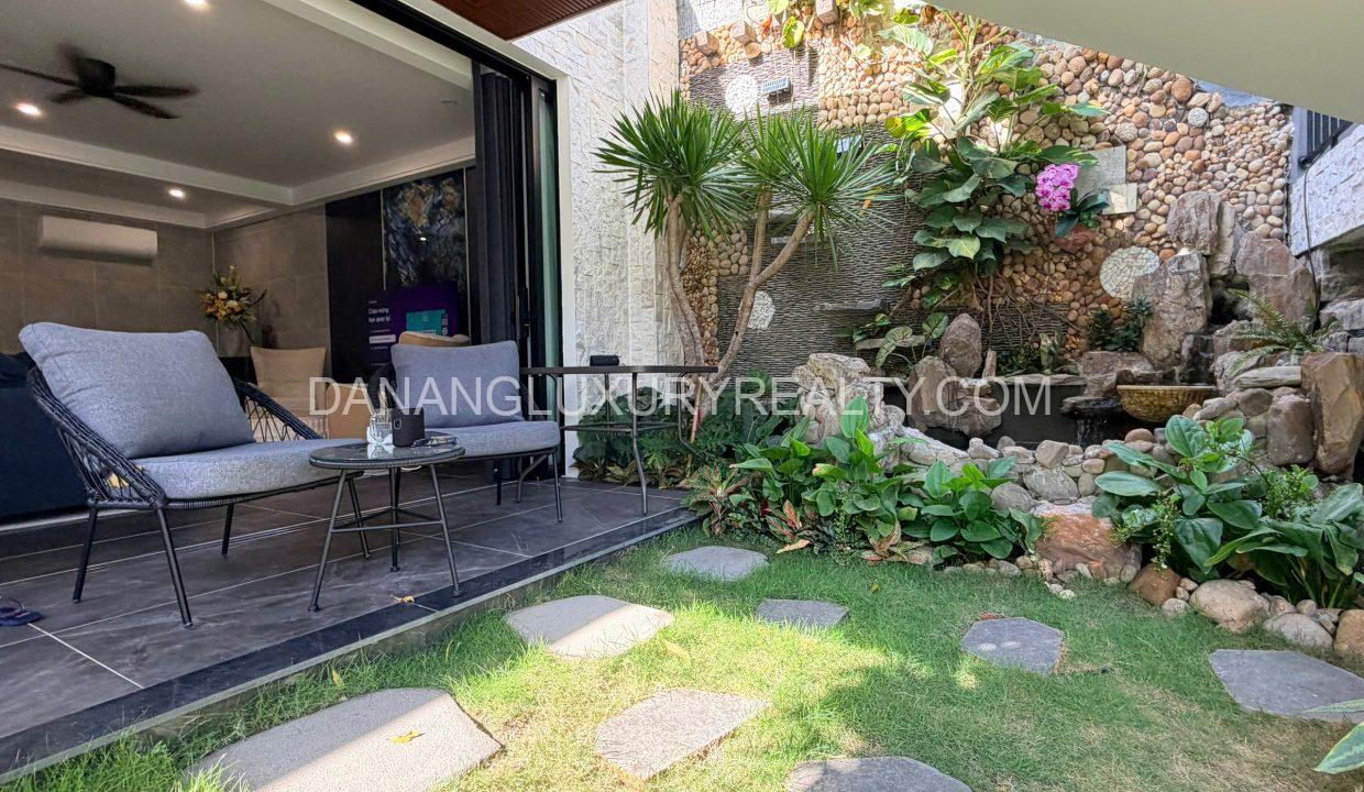 Villa Hồ Bơi Gần Biển Mỹ Khê 5 Phòng Ngủ Hiện Đại Cho Thuê