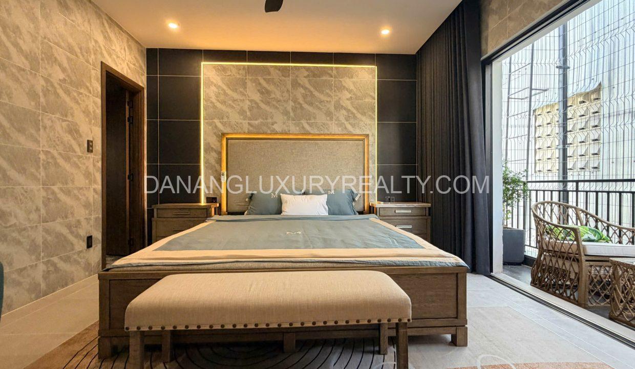 Villa Hồ Bơi Gần Biển Mỹ Khê 5 Phòng Ngủ Hiện Đại Cho Thuê