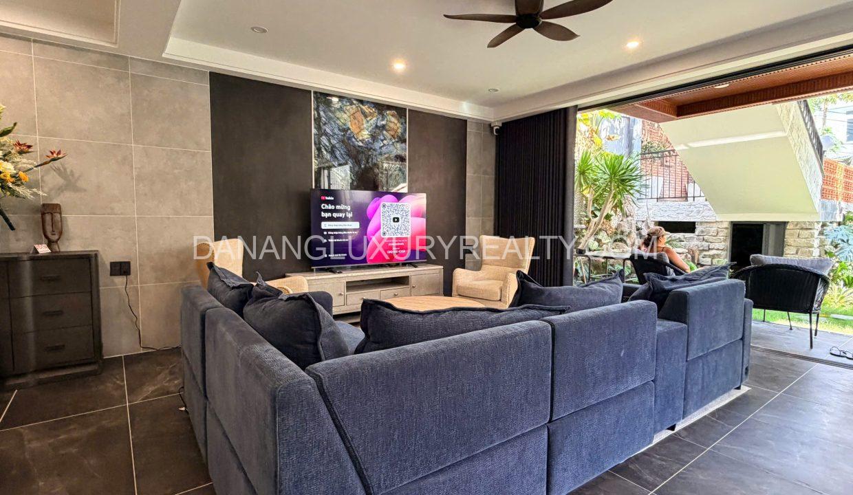 Villa Hồ Bơi Gần Biển Mỹ Khê 5 Phòng Ngủ Hiện Đại Cho Thuê